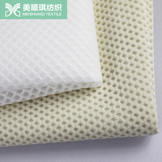 Sandwich breathable honeycomb mesh